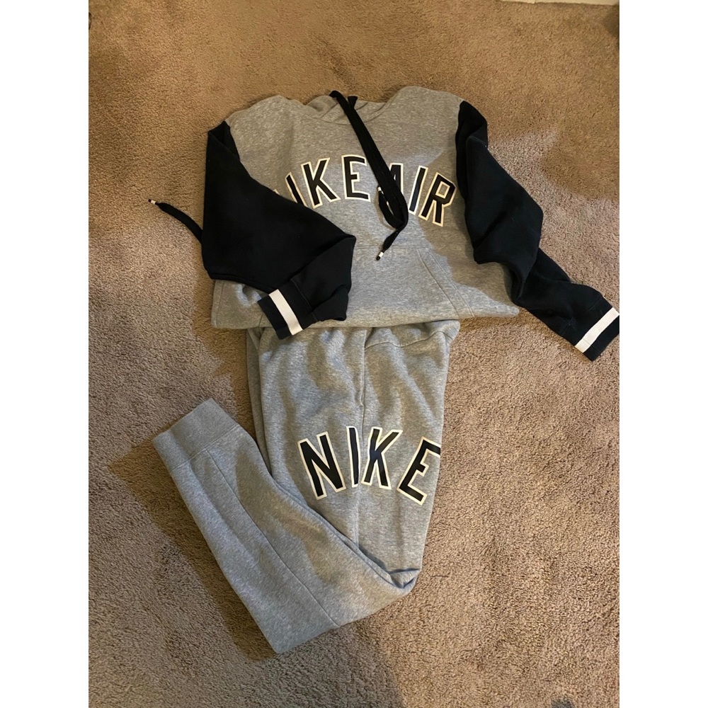 Nike Sweatsuit